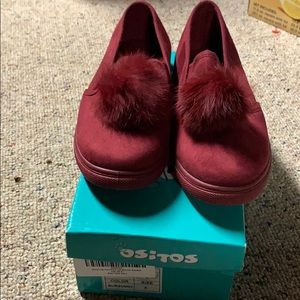 Girls burgundy shoes